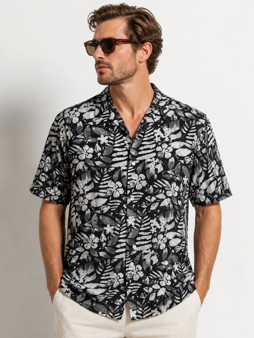 Izod Black & Gray Tropical Floral Print Short-Sleeve Button-Down Shirt Large